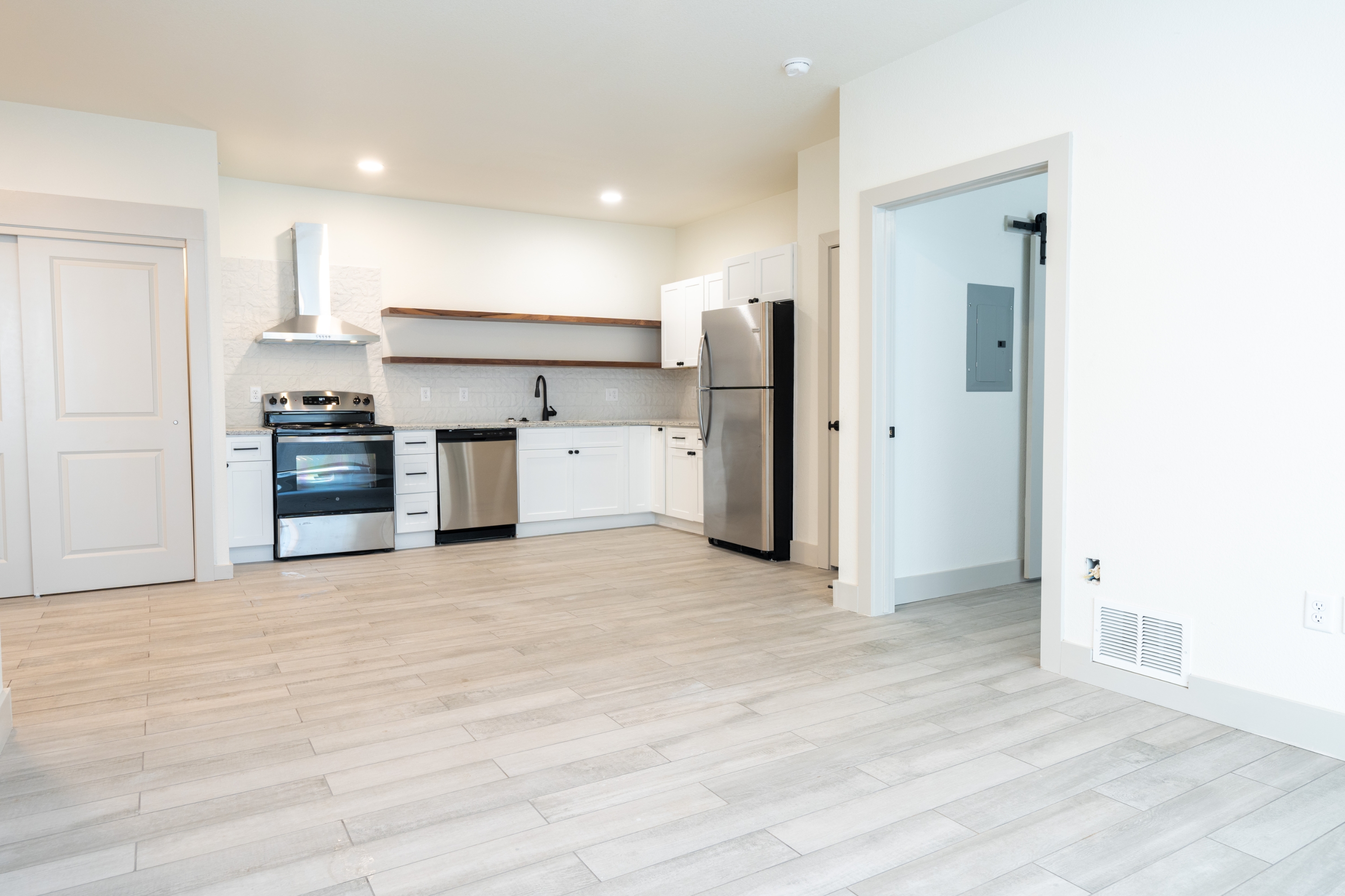1230 North Greenwich Road - 2203