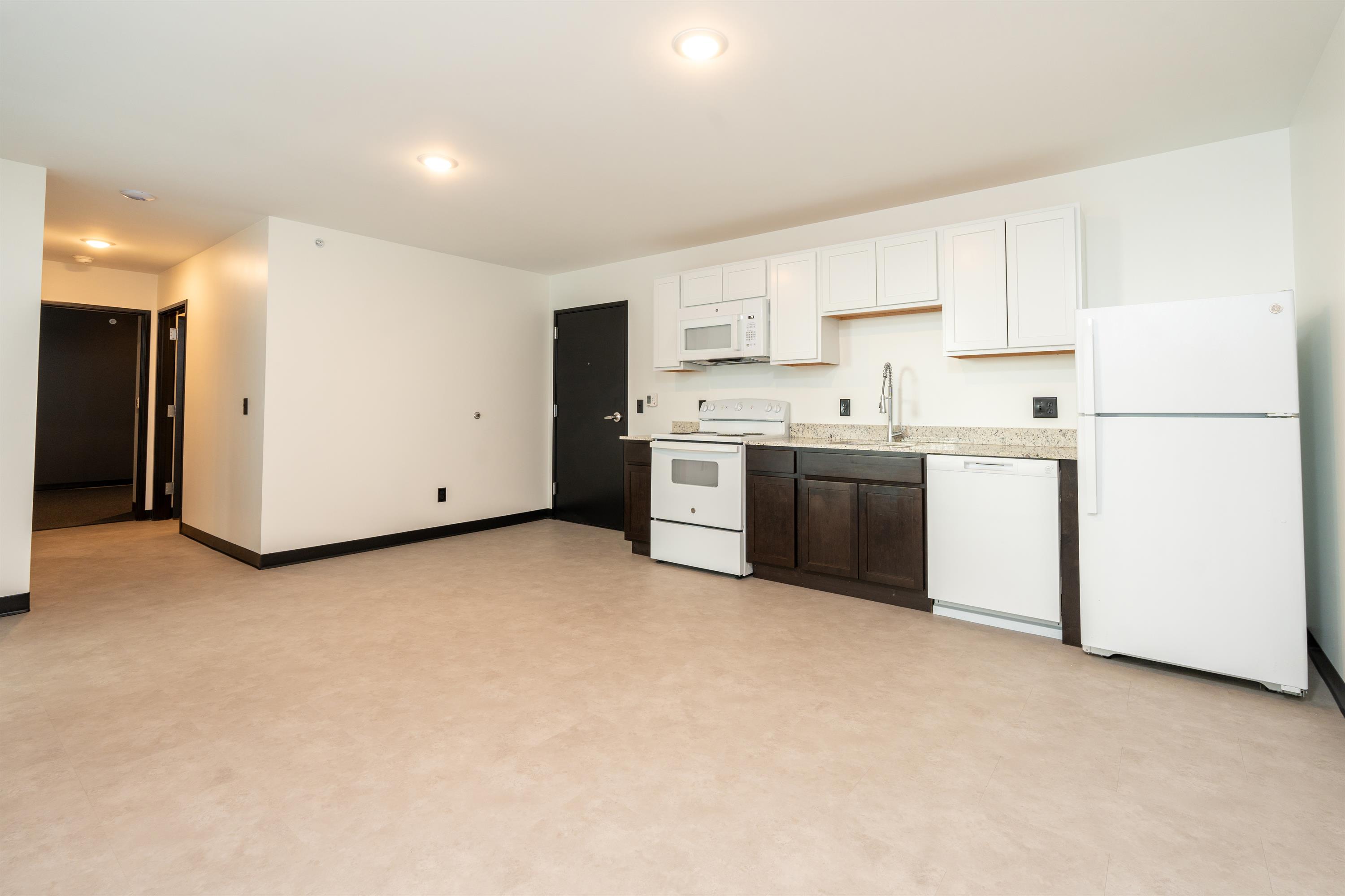 1728 N. Fairmount - 121