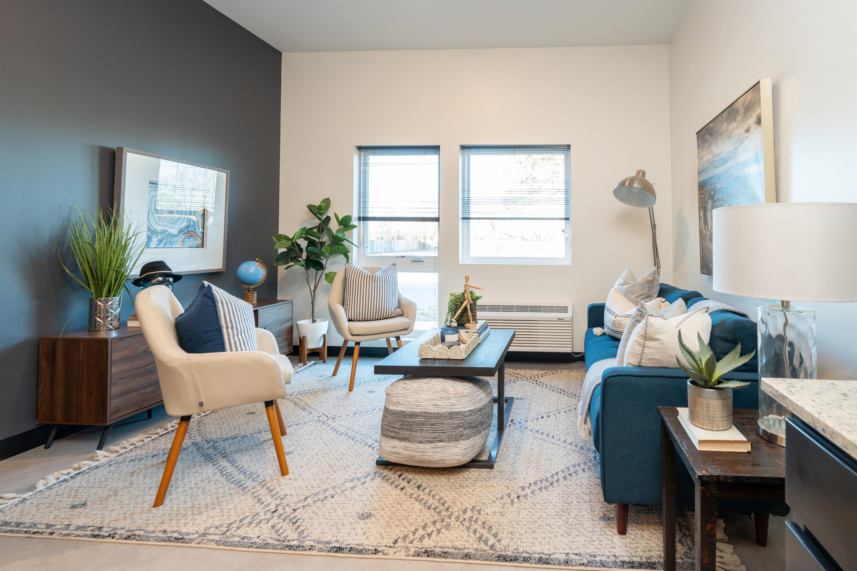 1728 N. Fairmount - 205