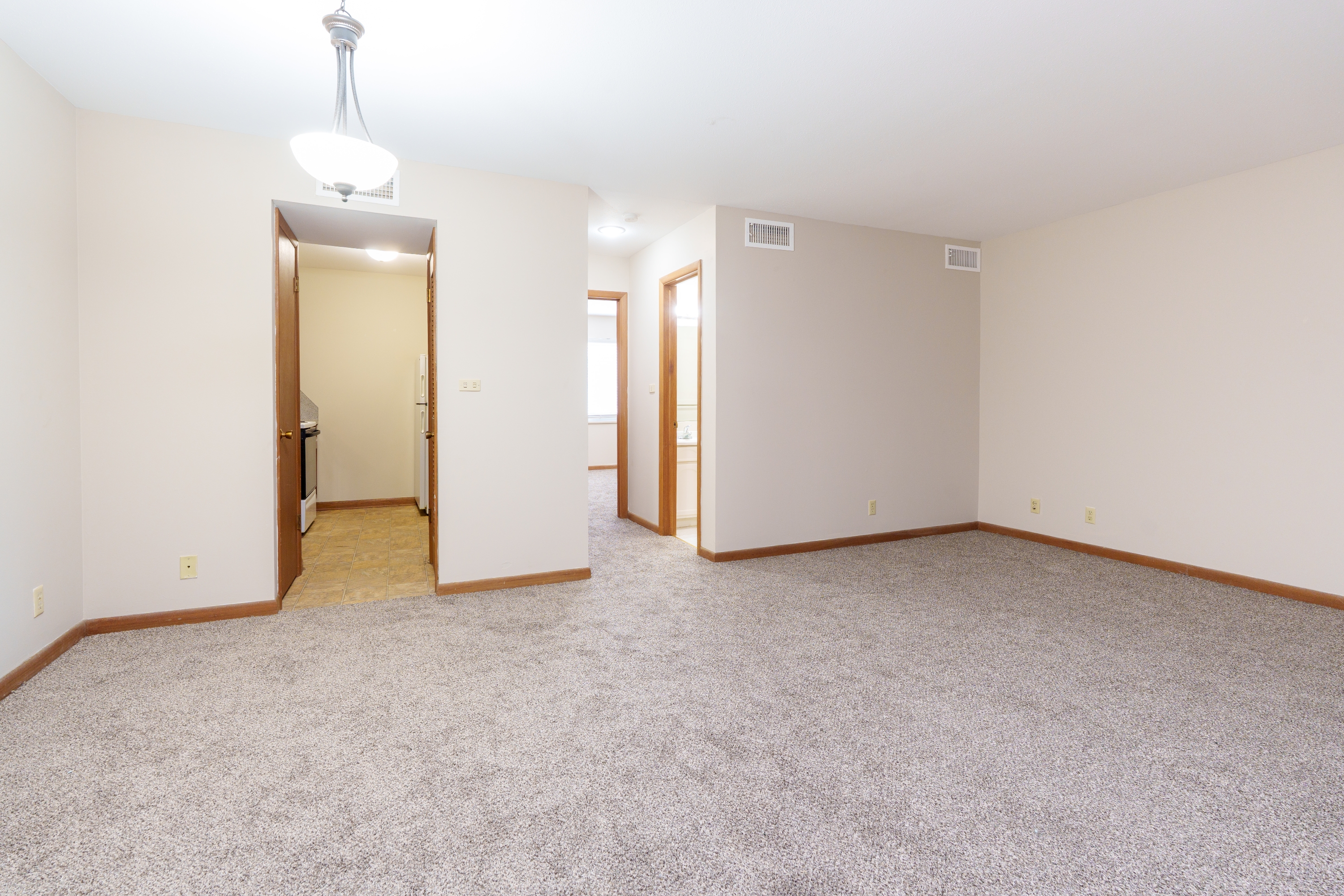 2055 North Porter Avenue - 206