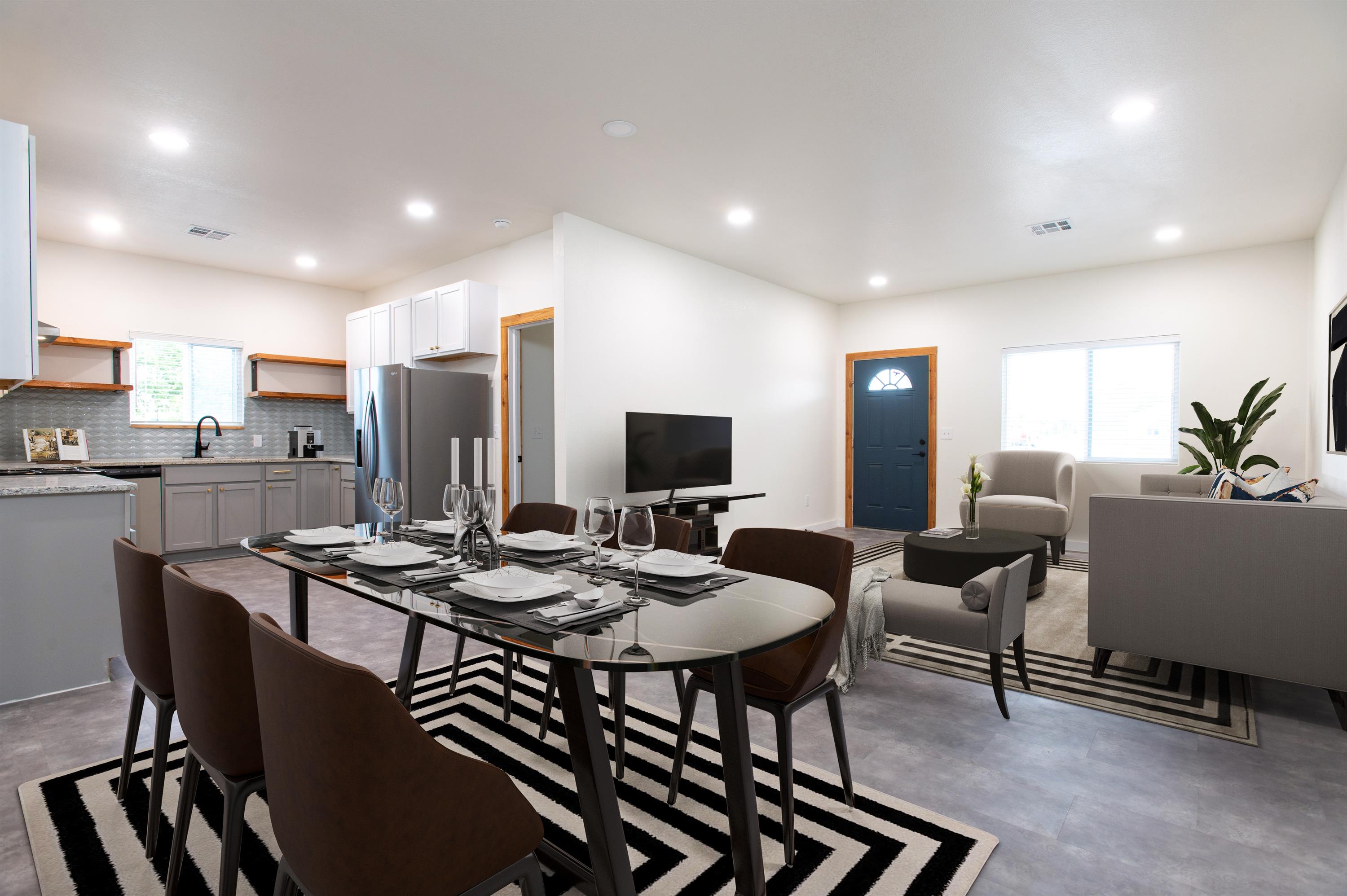 2875 N Oliver