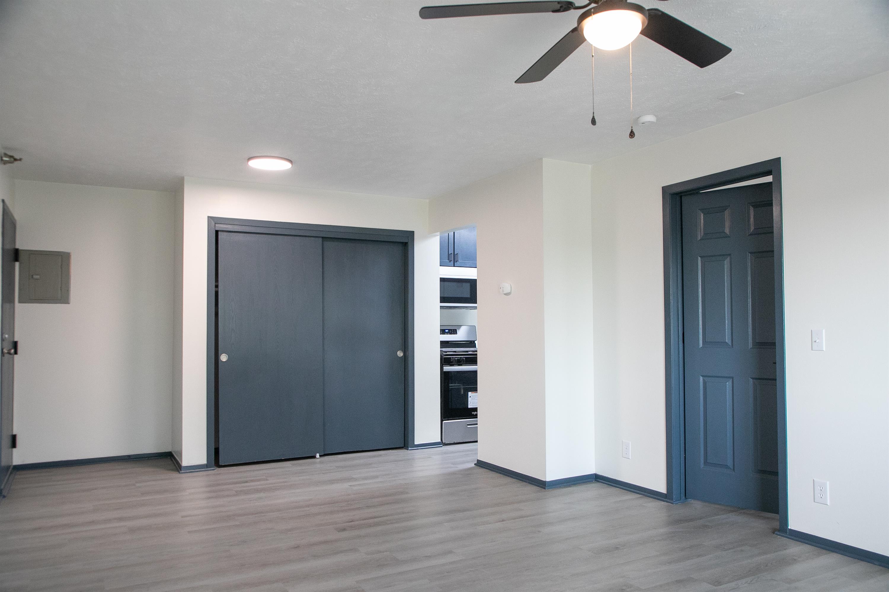 7110-7122 Jones Circle - 7114-11