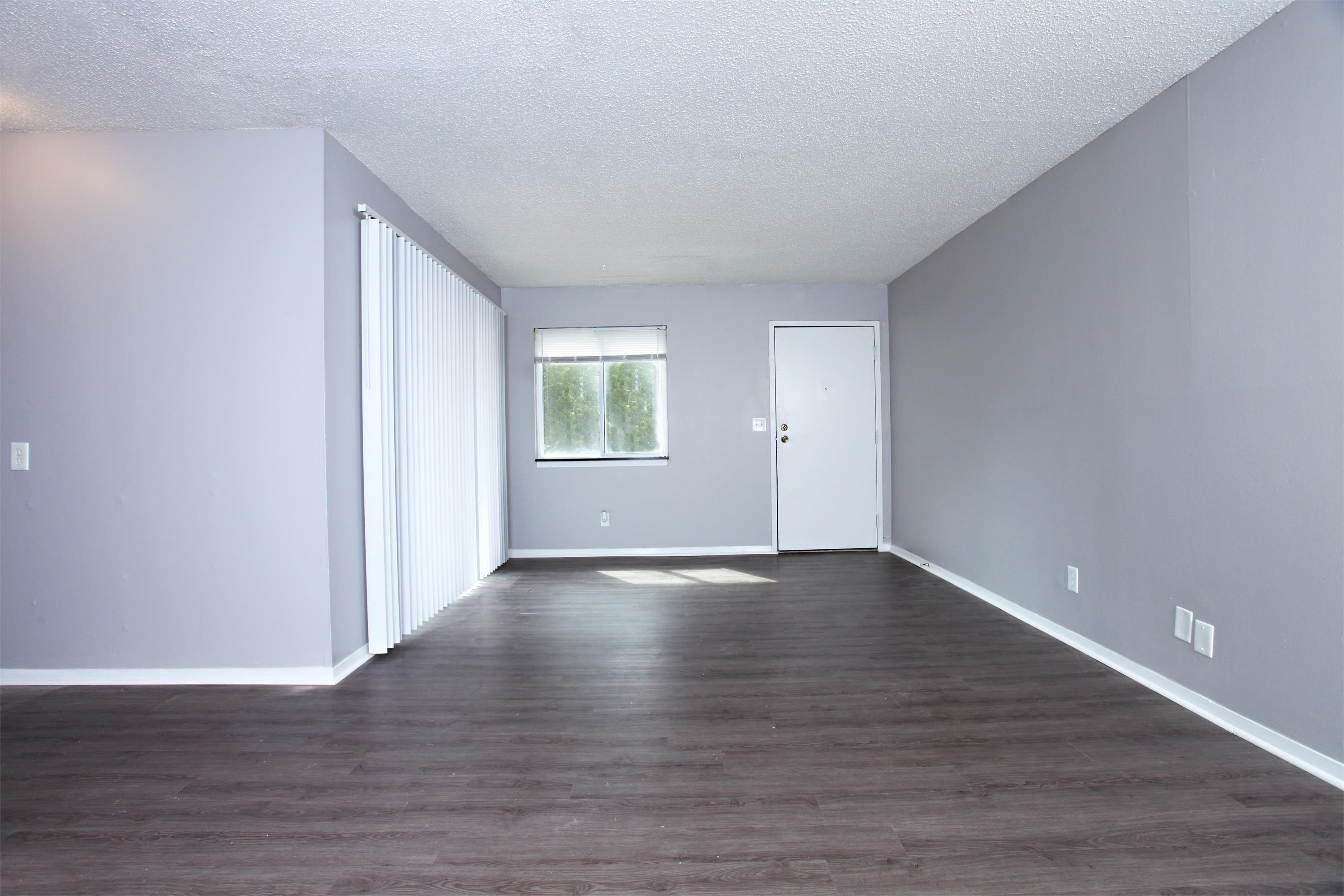 3800 E. 16th - 202