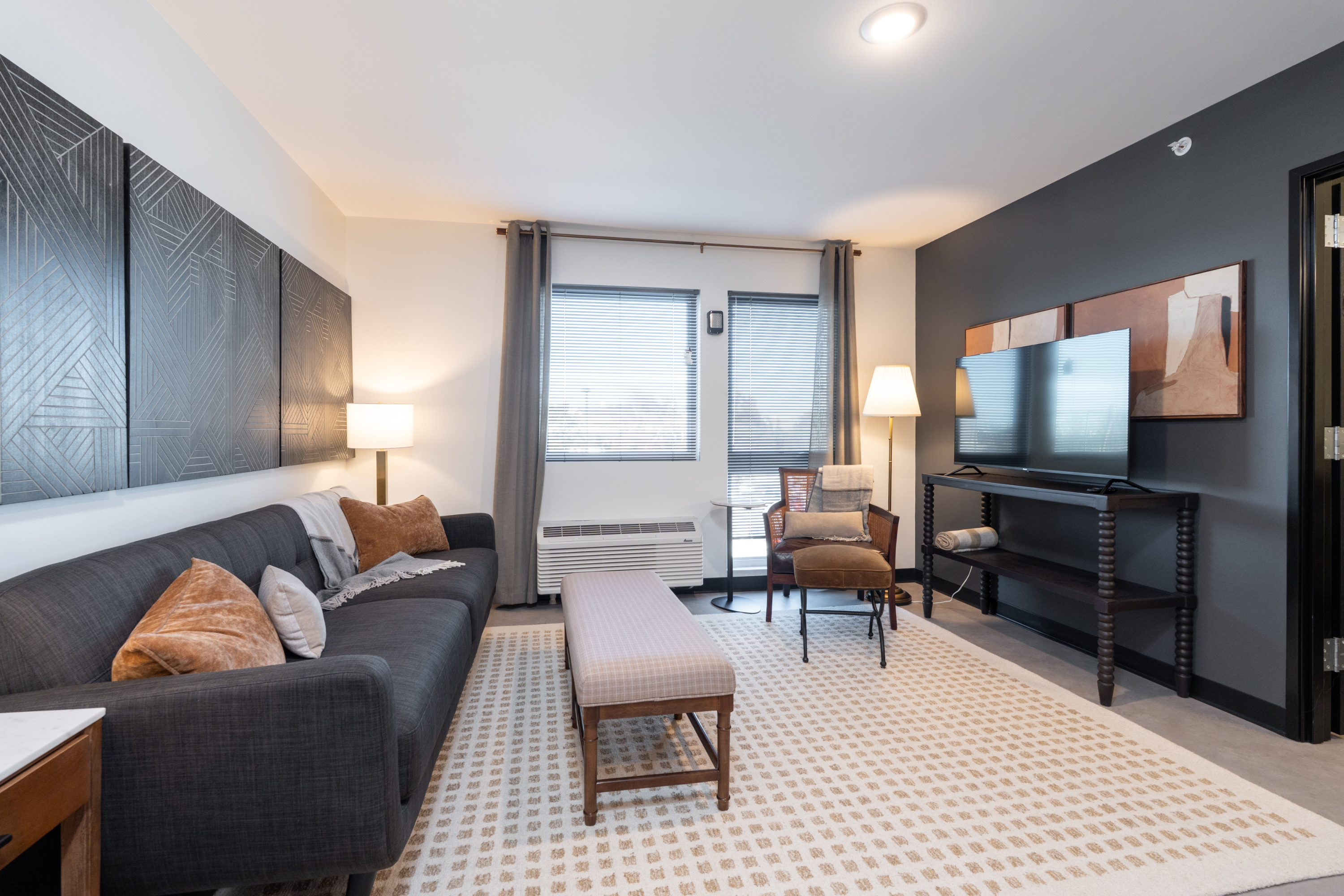 1728 N. Fairmount - 303