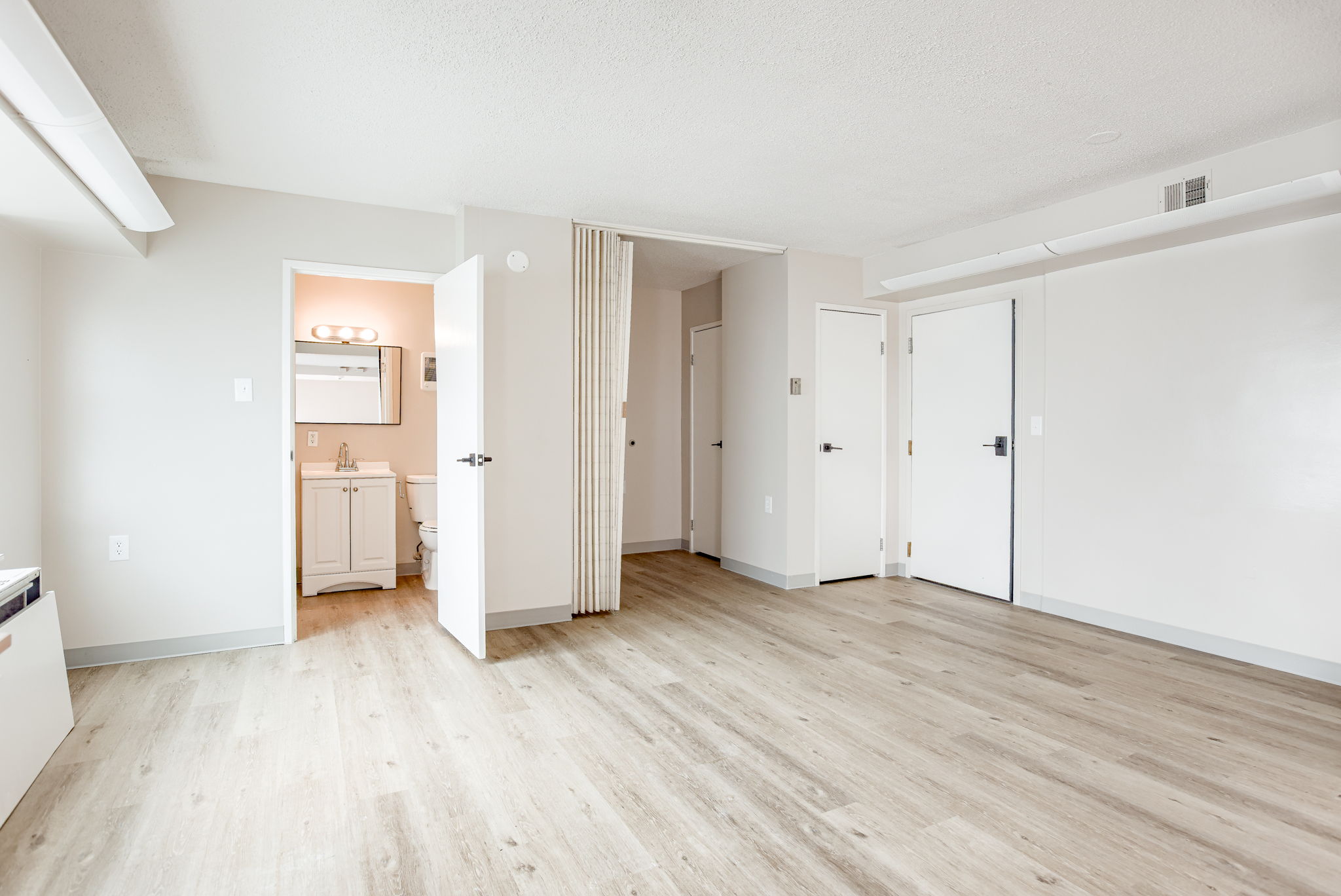 7300 Graceland Drive - 404